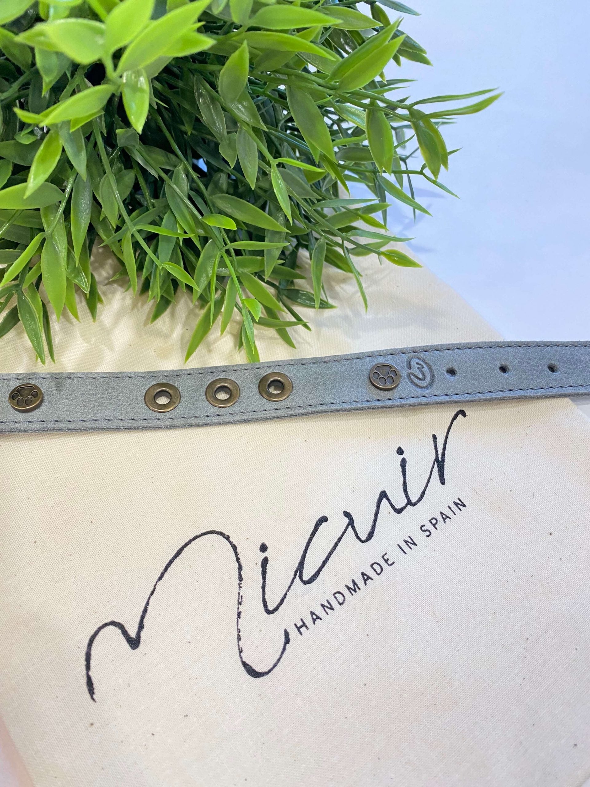 Micuir Pets Collar Tachas - M GRIS image