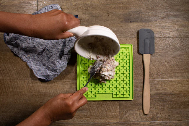 LickiMat Soother image 6